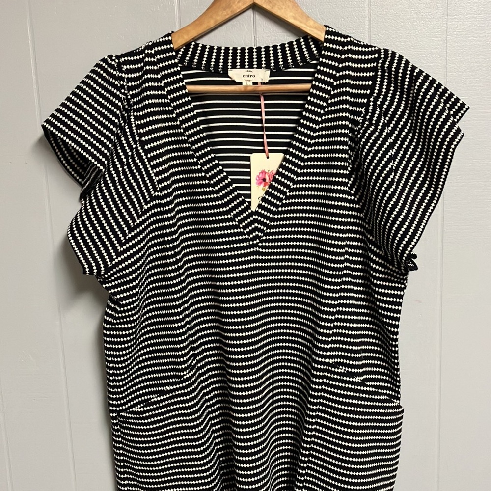 NWT Entro Black and White Striped Women's Dress Large New with Tags - Picture 3 of 11
